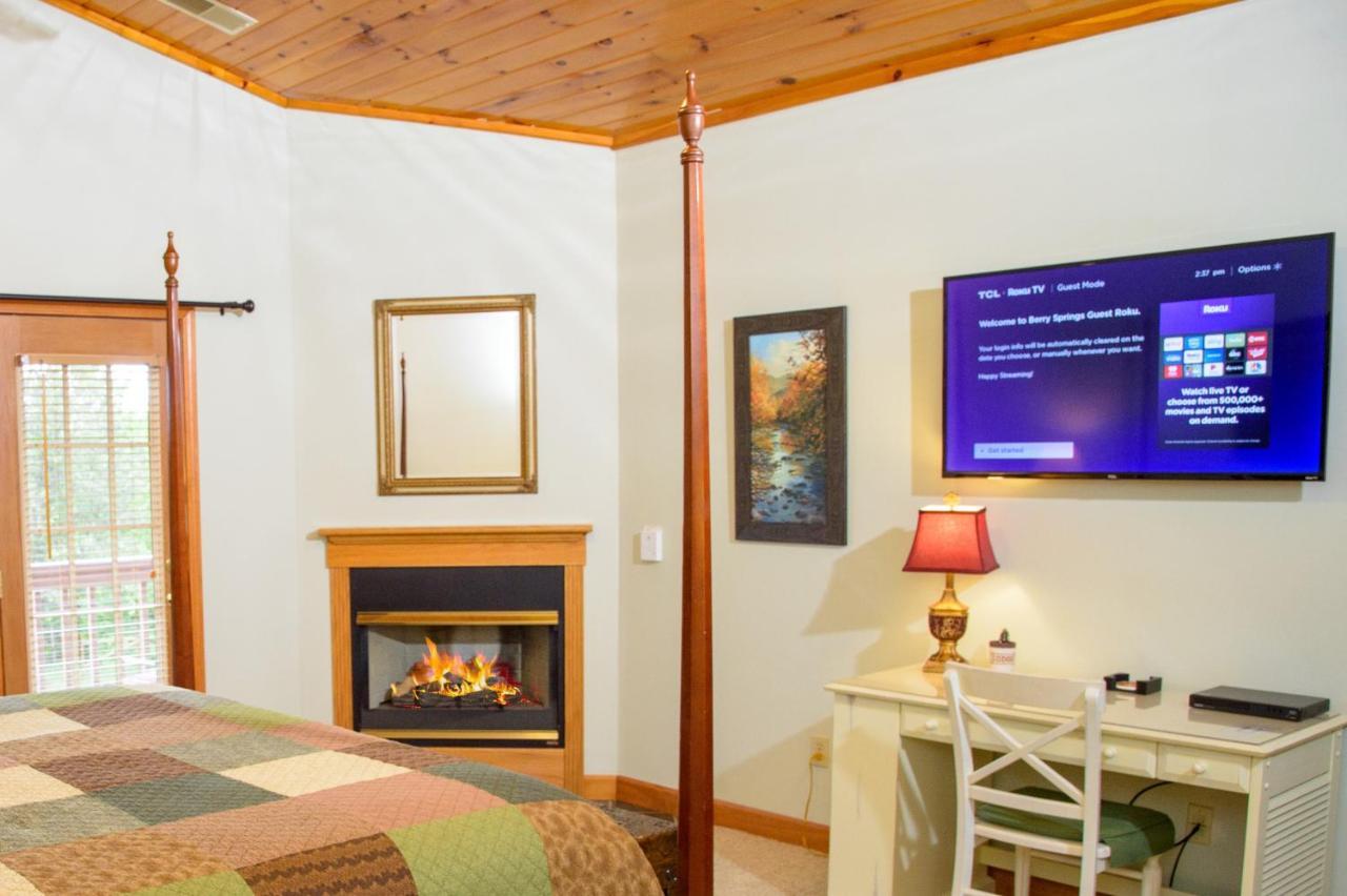 Berry Springs Lodge Sevierville Exteriör bild